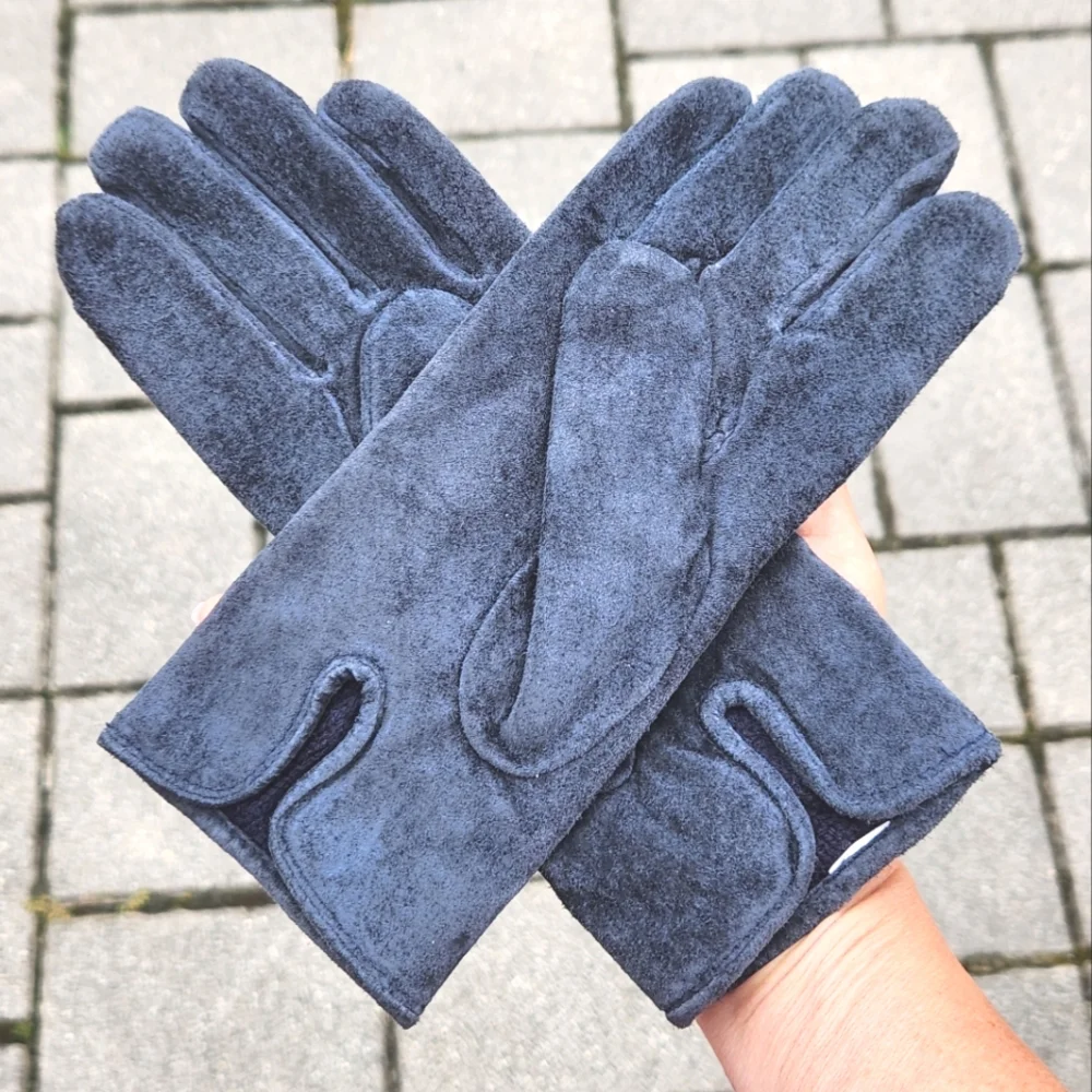 Bloomingdale's Fine Black Suede Gloves S